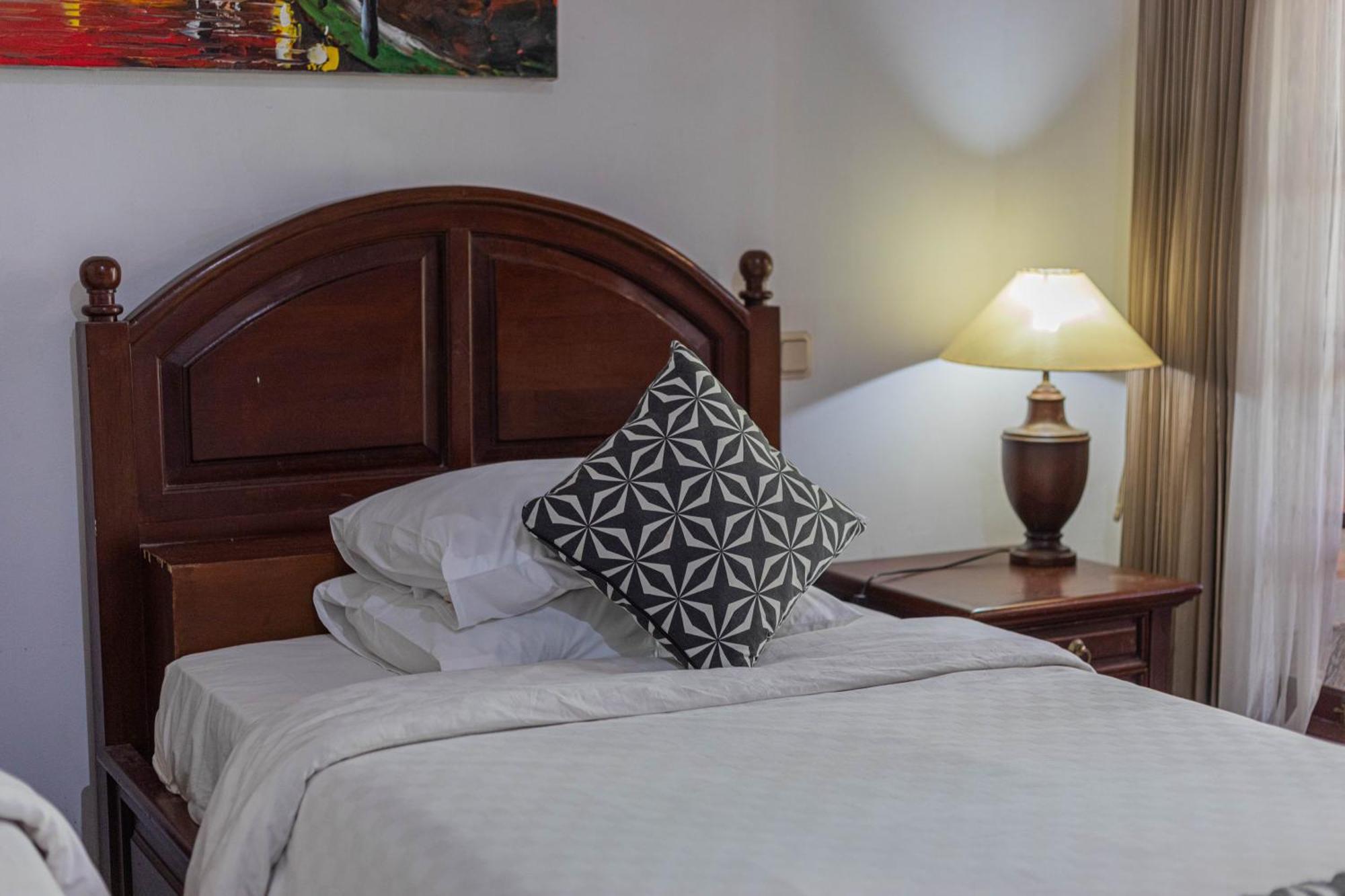 Puri Mango Guest House Sanur Bagian luar foto