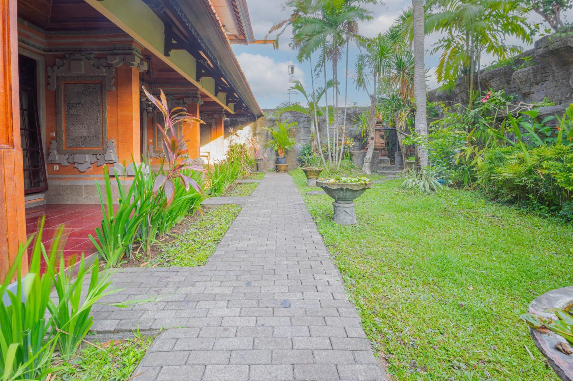 Puri Mango Guest House Sanur Bagian luar foto